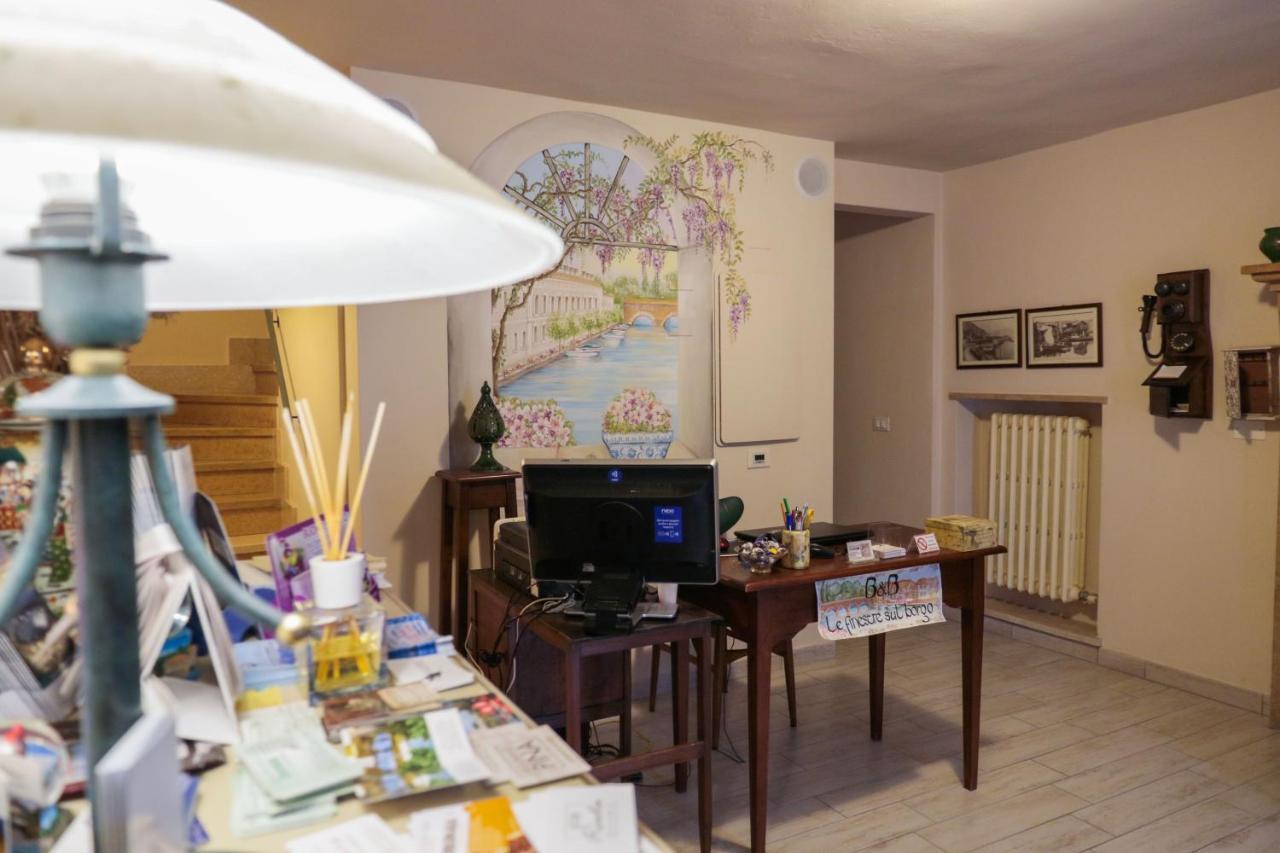 Le Finestre Sul Borgo Rooms Пескьера-дель-Гарда Экстерьер фото